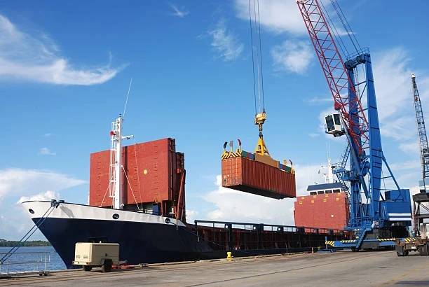 Transportul țigărilor electronice între China și Canada